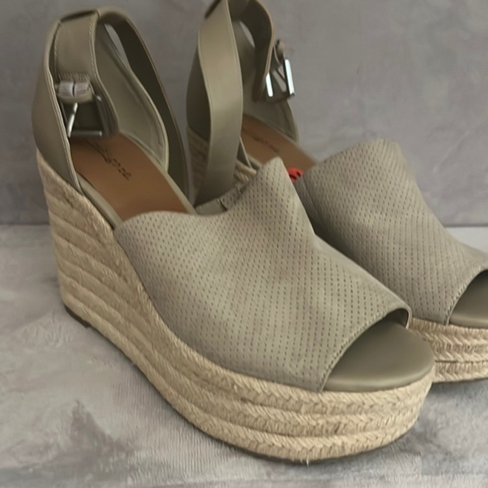 10 women wedges